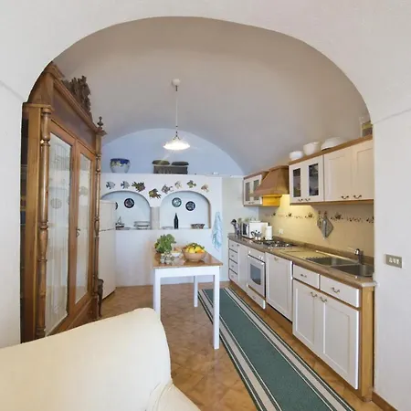 Sleeps 3 Air Con Wifi Appartamento *